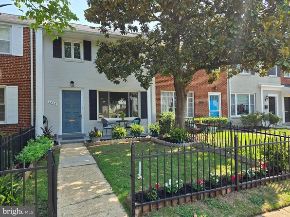 1525 Woodbine St, Alexandria, VA 22302