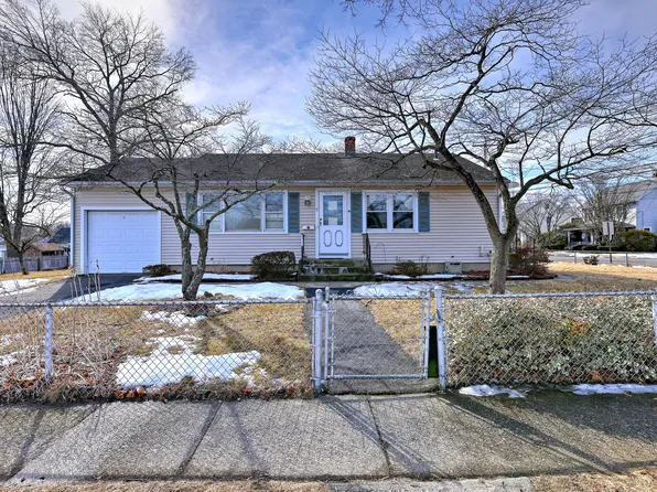 5 Dale Drive, Milford, CT 06461