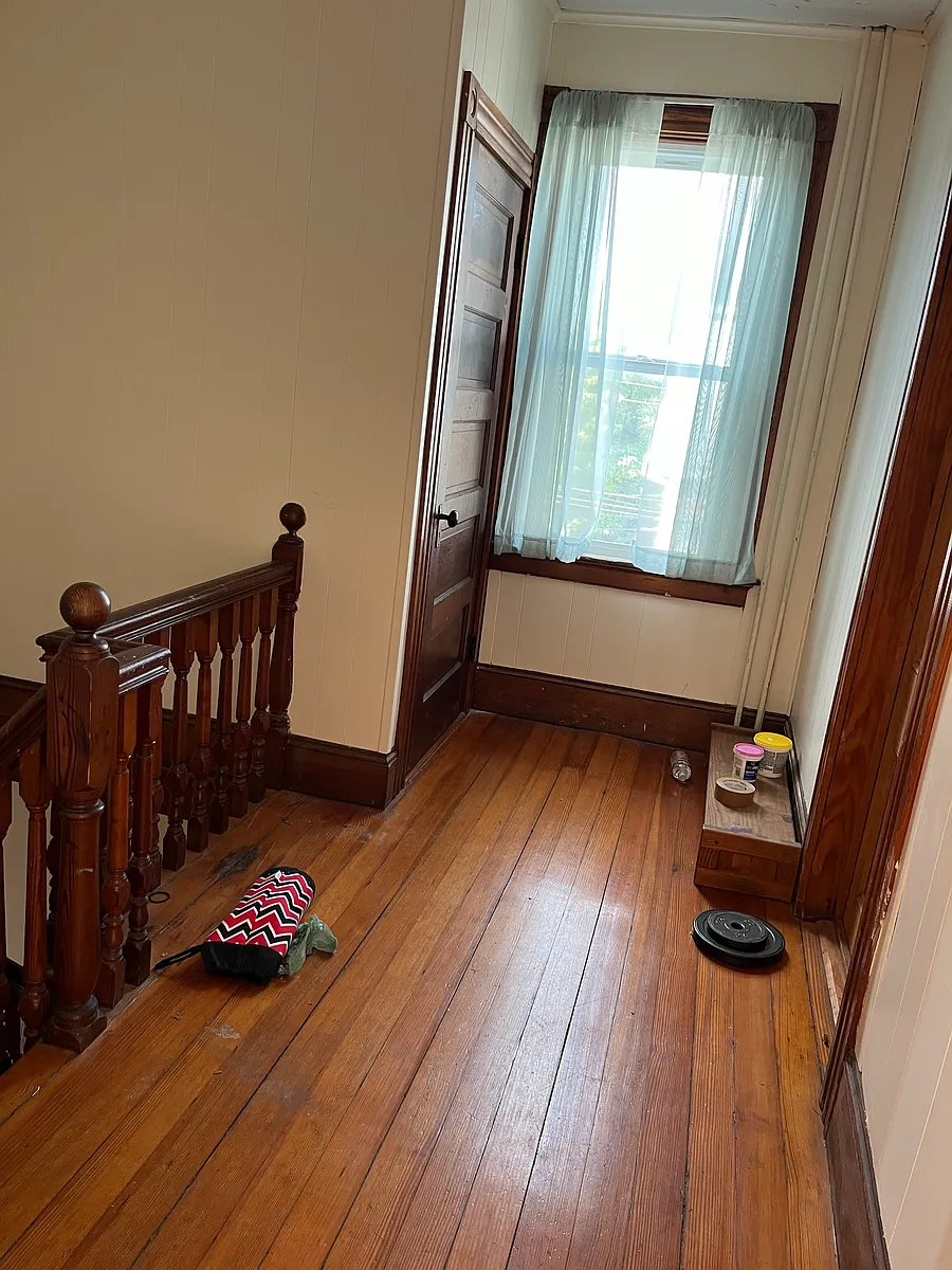 Private entry hall with closet - 5 White St #2