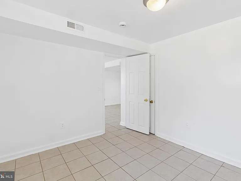 407 Lebaum St SE #4 — Photo 17