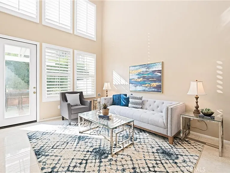 18635 Park Meadow Ln — Photo 3