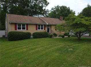 160 Old Town Dr, Stratford, CT 06614