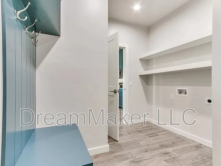 2807 Clifton Ter — Photo 27
