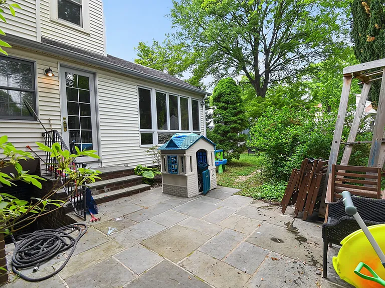 4825 Butterworth Pl NW — Photo 44