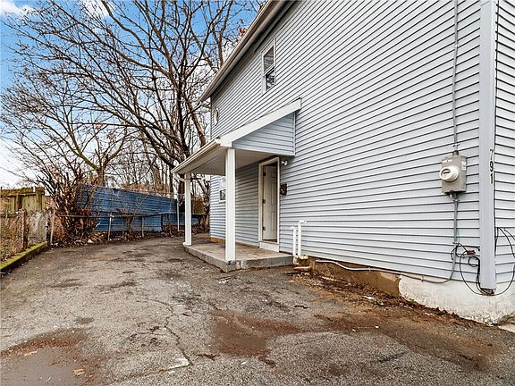 5th image of 791 W Broad St