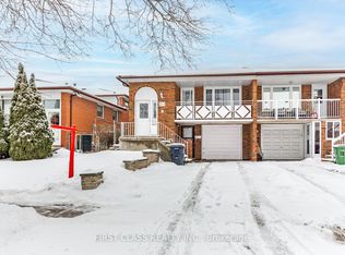 211 Shawnee Cir, Toronto, ON M2H 2Y3
