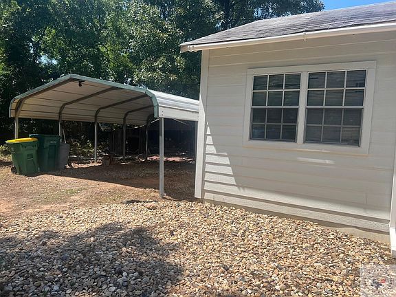 4th image of 714 Wade Ln