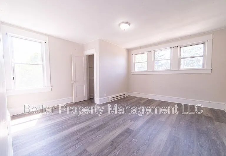 220 W Plum St #2 — Photo 8