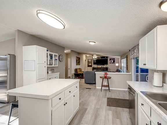 5th image of 5204 Dogwood Dr