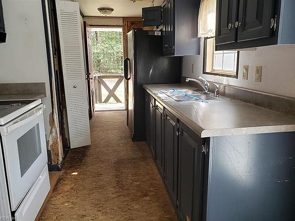 4th image of 4106 County Ln