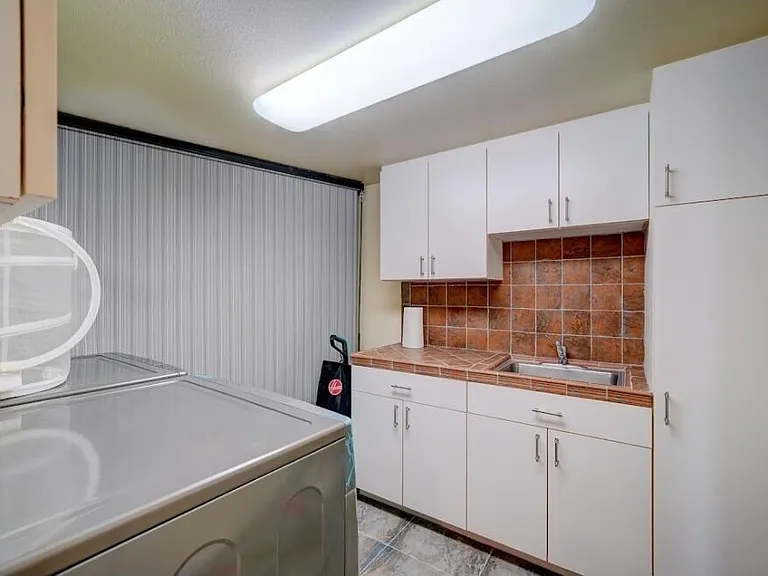1377 Knoll Rd #A — Photo 6