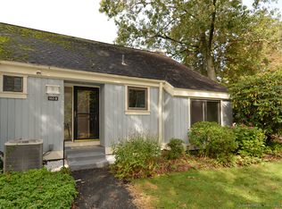 953 Heritage Vlg #B, Southbury, CT 06488