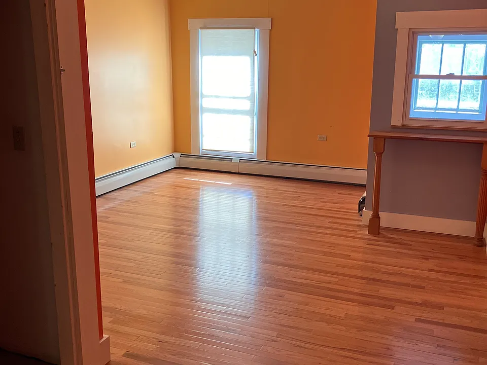 64 N Main St
