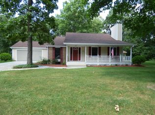 2955 White Oaks Rdg, Buchanan, MI 49107