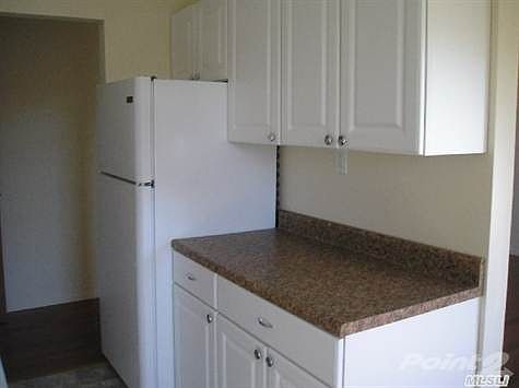 3rd image of 9A Hemlock Dr