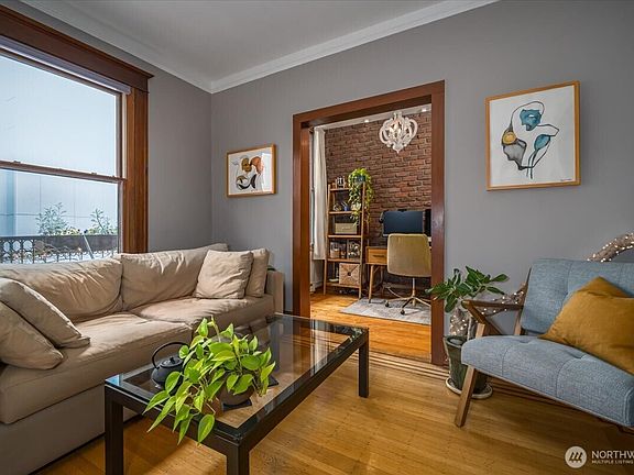 4th image of 626 13th Avenue E #O
