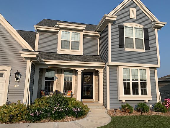 2nd image of 528 Emerald Hills Dr