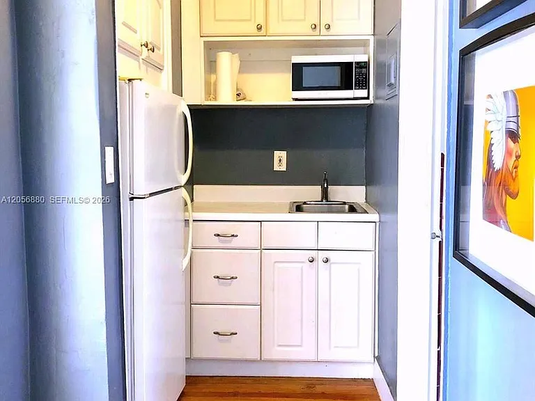 8024 Harding Ave #5A — Photo 4