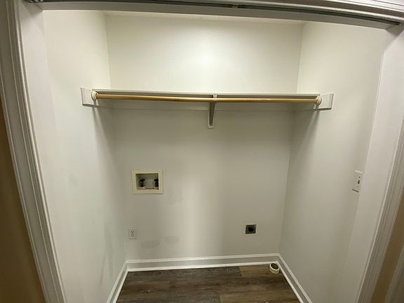 5th image of 1504 Graves St