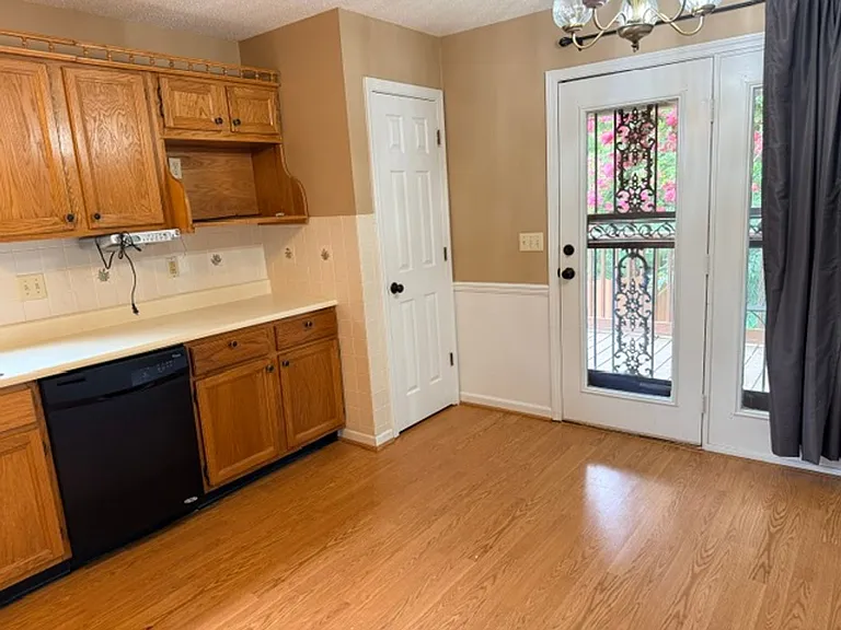 1144 N Rachaels Cir — Photo 5
