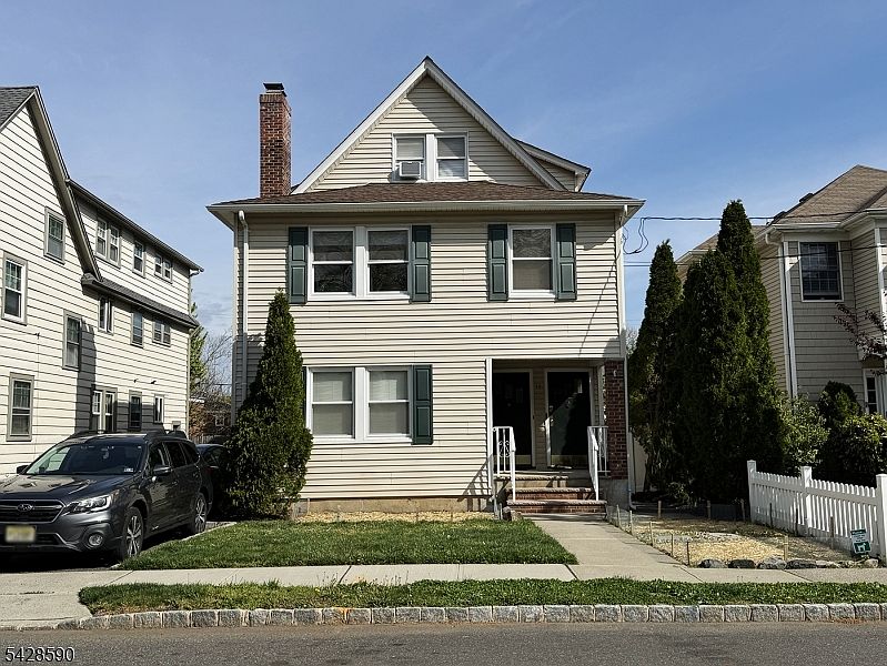 1st image of 15 Edgar St #A