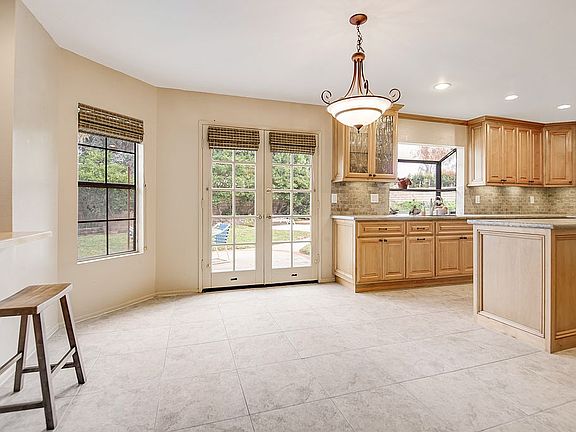3rd image of 4594 Heather Glen Ct