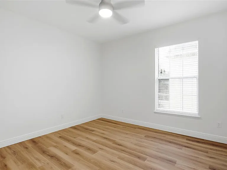 912 Waterside Dr — Photo 34