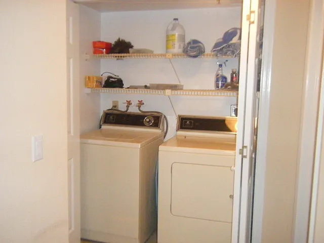 899 Jeffery St #402 — Photo 19