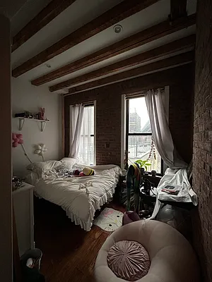 Rented by Triumph Property Group | media 8