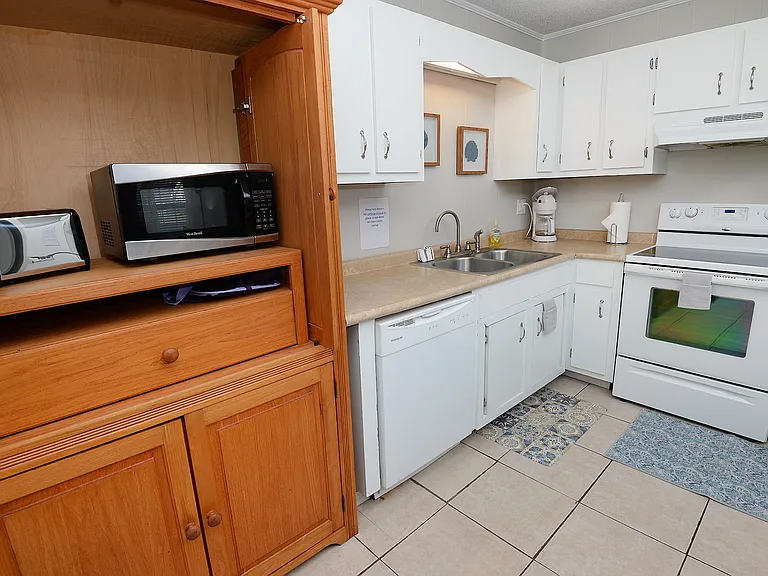 5621 Hilltop Ave — Photo 10