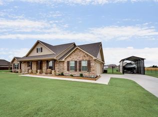 1022 Christie Ln, Terrell, TX 75161