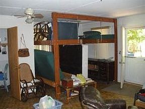 3rd image of 4230 N Mackinac Trl