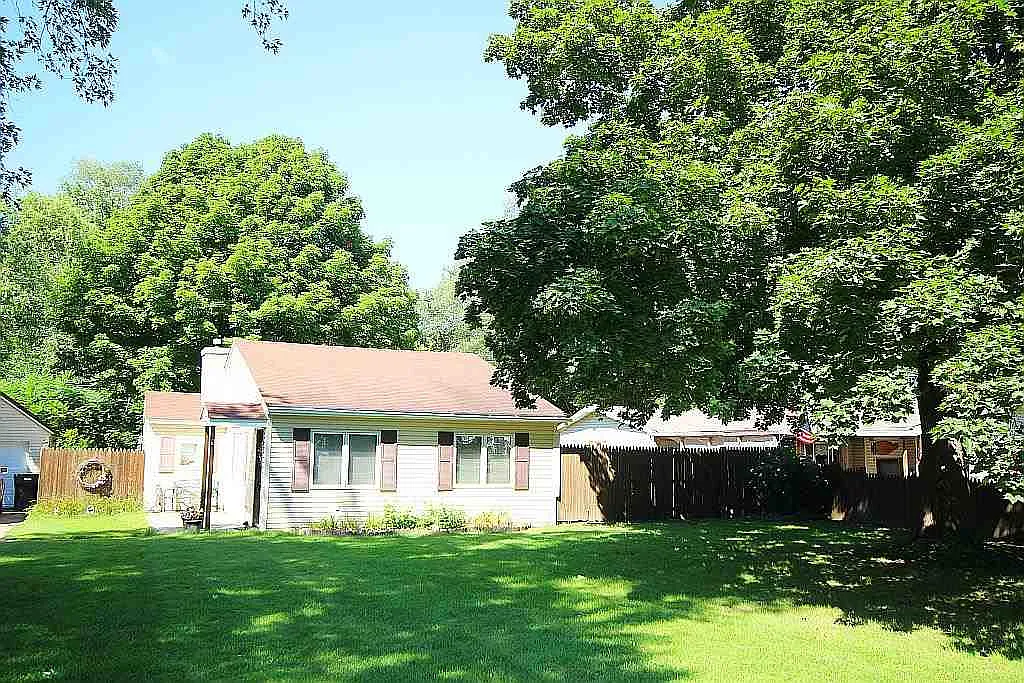 52301 Forestbrook Ave photo 1