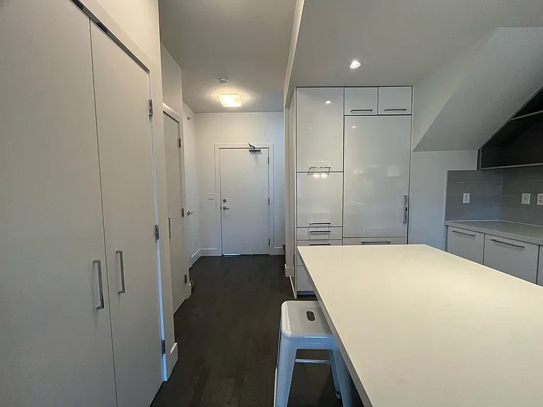 1628 W 4th Ave #409 — Photo 2