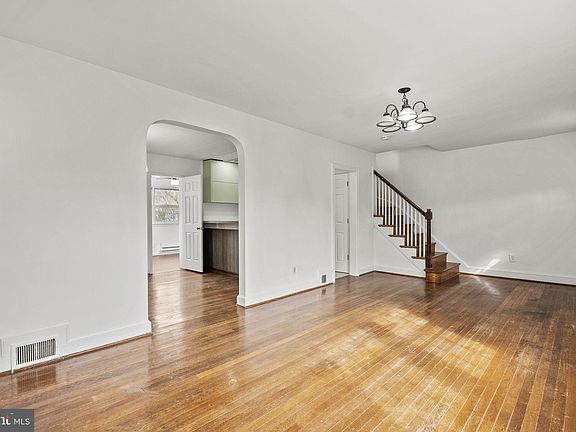 2nd image of 1807 41st Pl SE