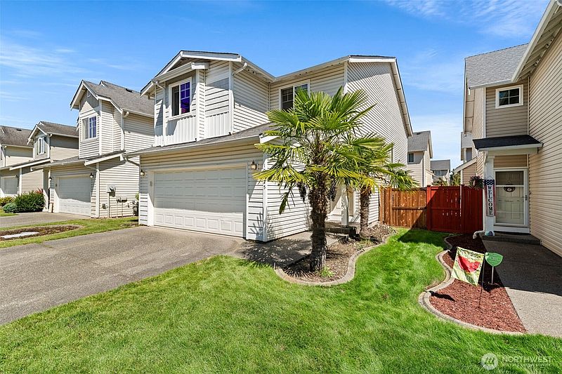 4th image of 10425 198th Street Ct E