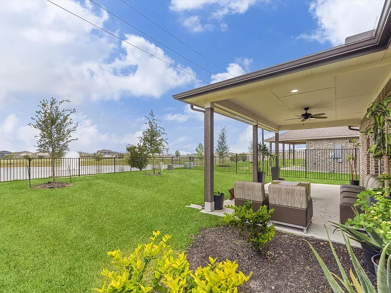 1523 Alpine Dr — Photo 23