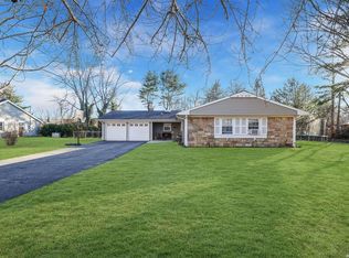 344 Oxhead Rd, Stony Brook, NY 11790