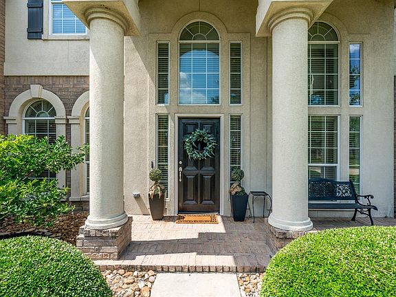 4th image of 17314 Pinecreek Hollow Ln
