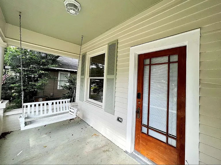 209 S Fulton St — Photo 2
