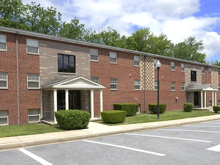 Liberty Gardens Apartments — Photo 13