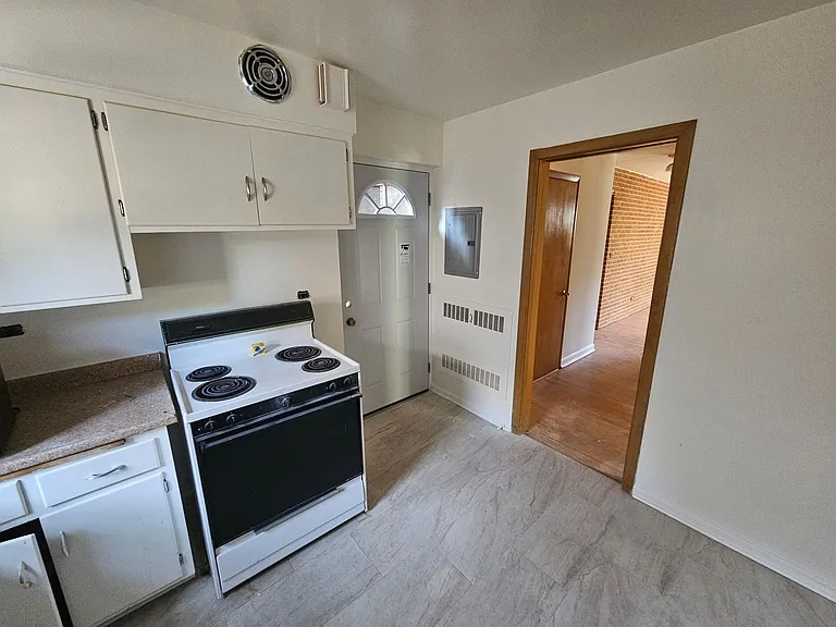 2727 Central St #2N — Photo 17