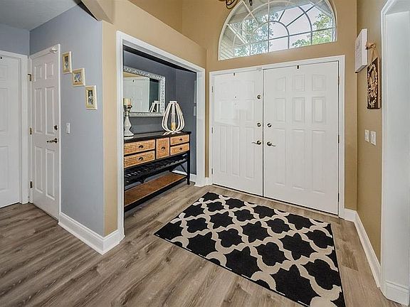 4th image of 13785 Oak Forest Blvd S