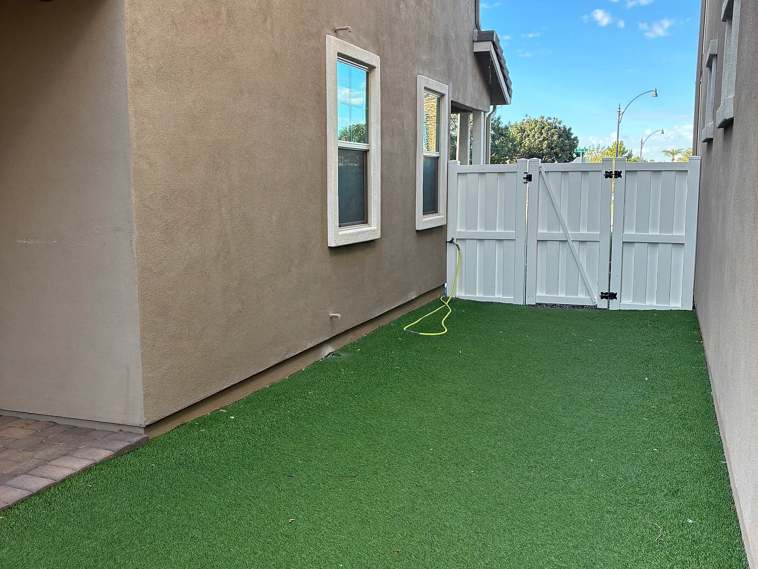 4 bed, 2417 sqft, $2,300 — Photo 2