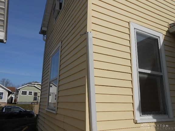 4th image of 1714 Gondert Ave