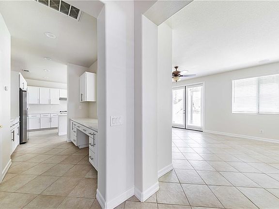4th image of 23650 Applewood Pl