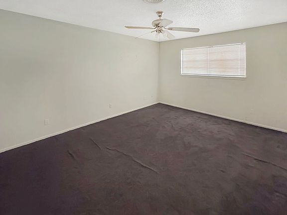 5th image of 701-703 E Sunset Cir #701