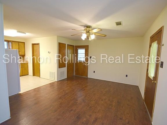 4th image of 1074 Corley Dr