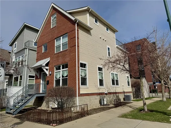 1257 W 76th St, Cleveland, OH 44102