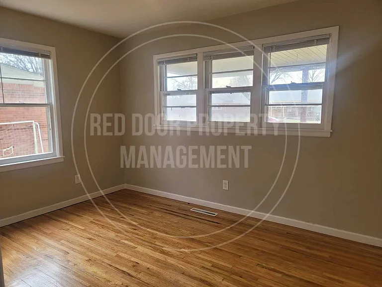 1502 E Jump Ave — Photo 9